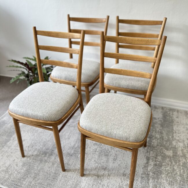 Obrázok stoličiek zboku